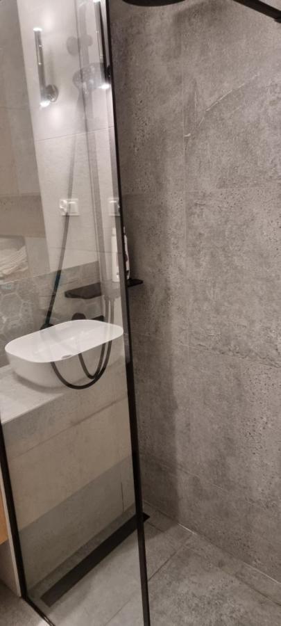 Ferienwohnung Apartament Z Klasa Gliwice Exterior foto